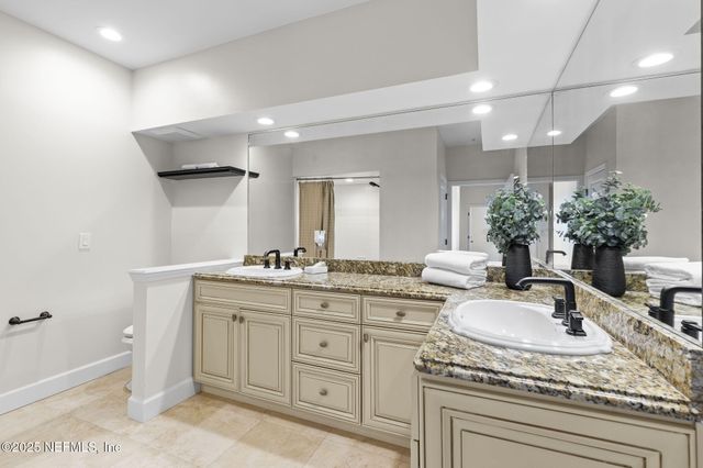 400 E BAY Street PH8, Jacksonville, FL 32202