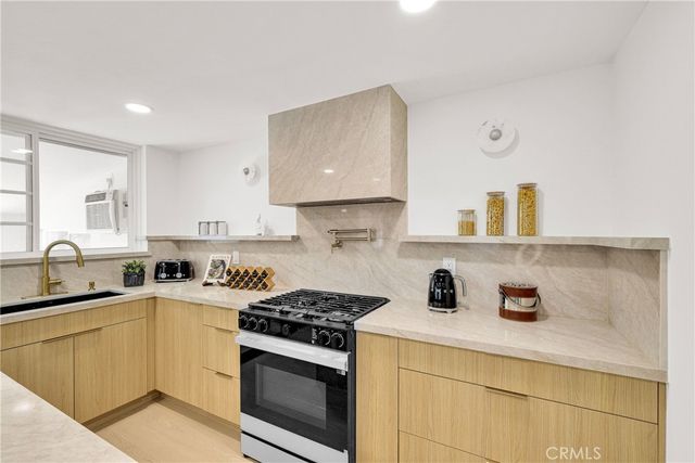1209 N Puente Street, Brea, CA 92821