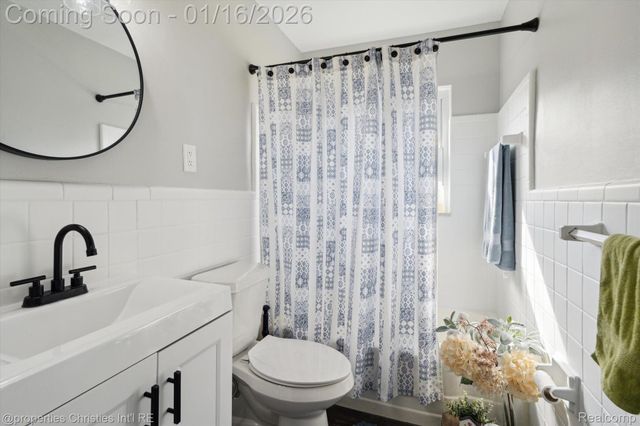 16975 W Fourteen Mile Road, Beverly Hills Village, MI 48025