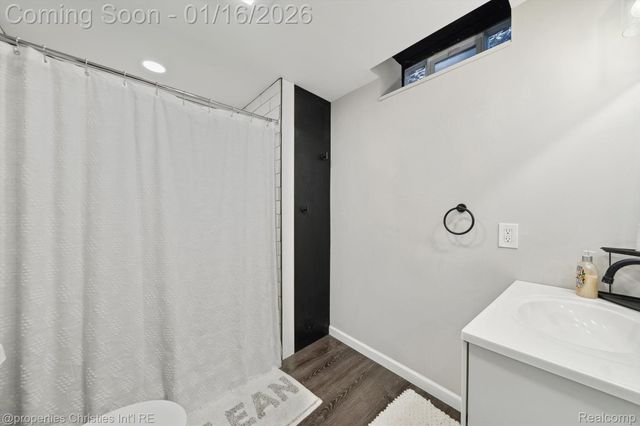 16975 W Fourteen Mile Road, Beverly Hills Village, MI 48025