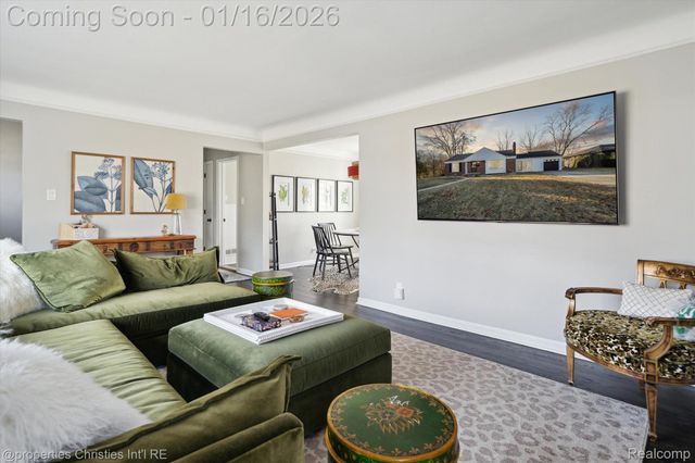 16975 W Fourteen Mile Road, Beverly Hills Village, MI 48025