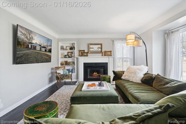 16975 W Fourteen Mile Road, Beverly Hills Village, MI 48025