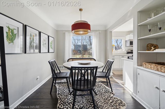 16975 W Fourteen Mile Road, Beverly Hills Village, MI 48025