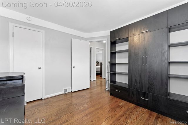 8439 Louise Avenue, Allen Park, MI 48101