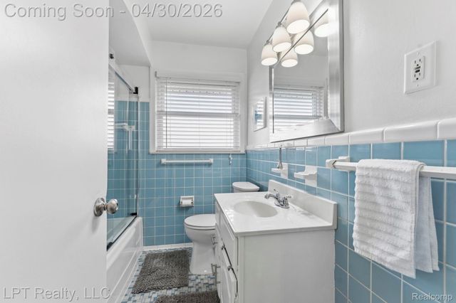 8439 Louise Avenue, Allen Park, MI 48101