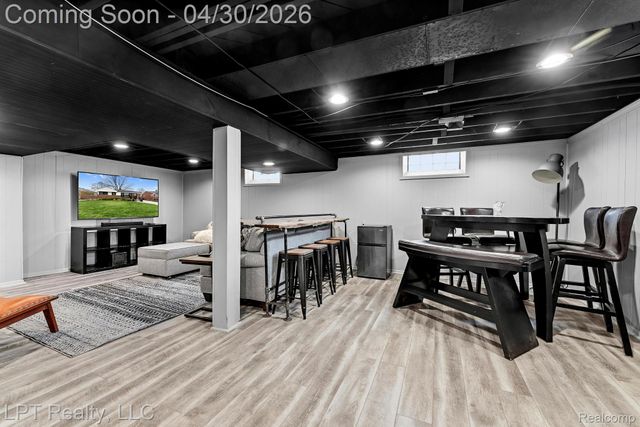 8439 Louise Avenue, Allen Park, MI 48101