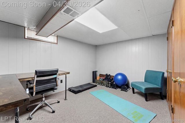 8439 Louise Avenue, Allen Park, MI 48101