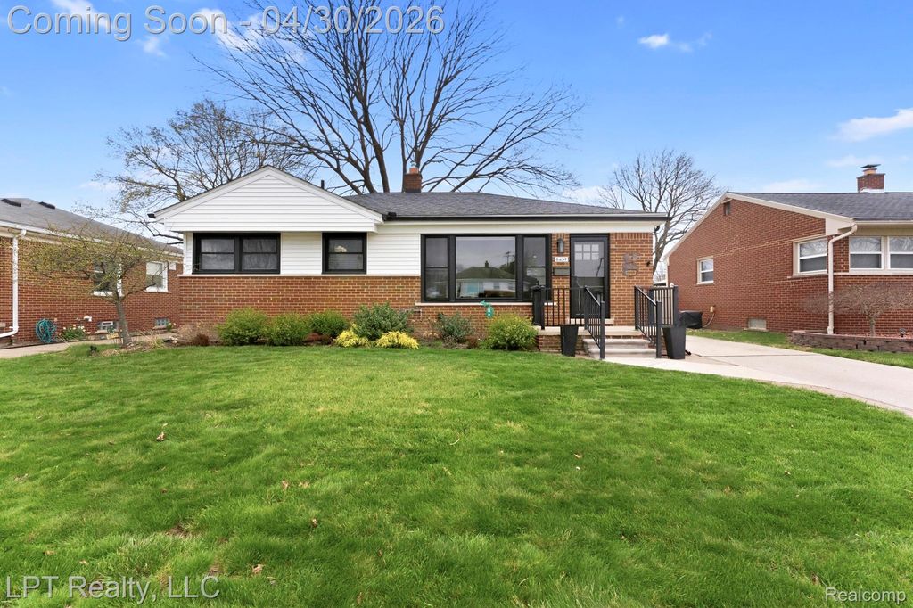 8439 Louise Avenue, Allen Park, MI 48101
