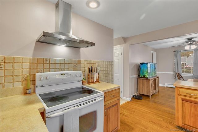 102 Wetherell Street APT 16, Manchester, CT 06040