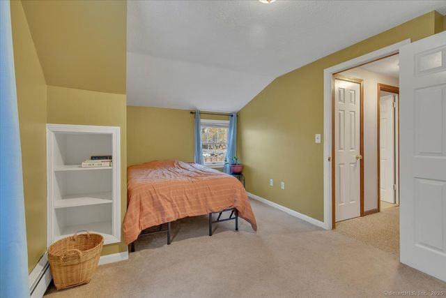 102 Wetherell Street APT 16, Manchester, CT 06040