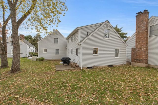 102 Wetherell Street APT 16, Manchester, CT 06040