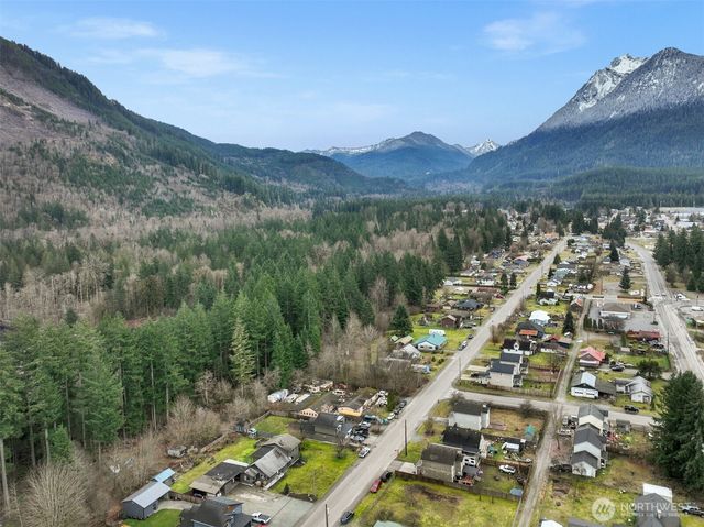 1110 Montague Avenue, Darrington, WA 98241