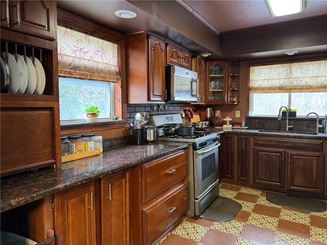 7 Mchenry Valley Extension, Almond, NY 14804