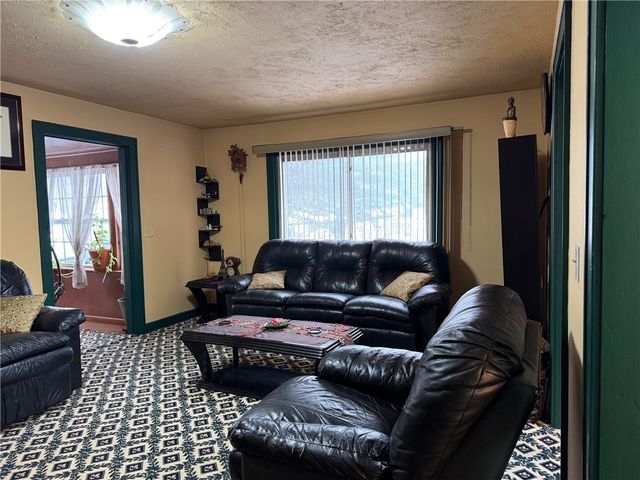 7 Mchenry Valley Extension, Almond, NY 14804