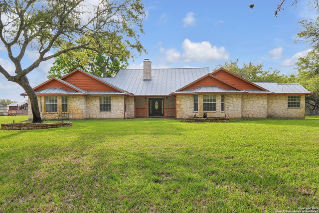 2112 Eichman Rd, Poteet, TX 78065