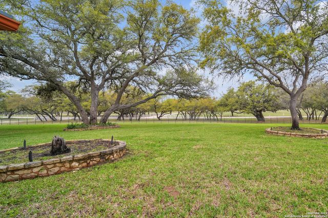 2112 Eichman Rd, Poteet, TX 78065