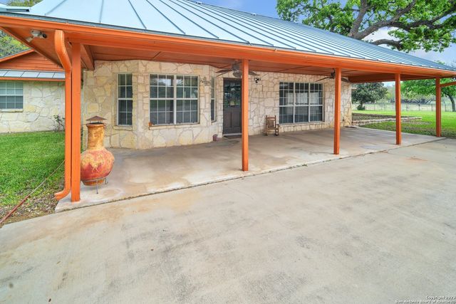 2112 Eichman Rd, Poteet, TX 78065