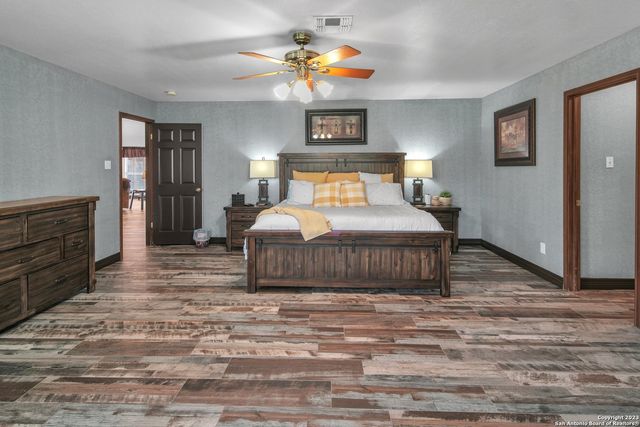 2112 Eichman Rd, Poteet, TX 78065