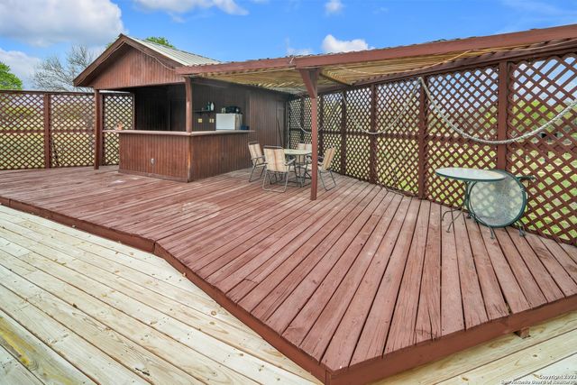 2112 Eichman Rd, Poteet, TX 78065