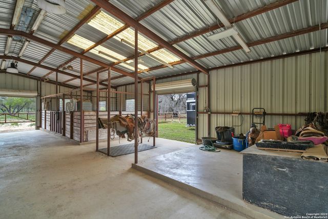 2112 Eichman Rd, Poteet, TX 78065