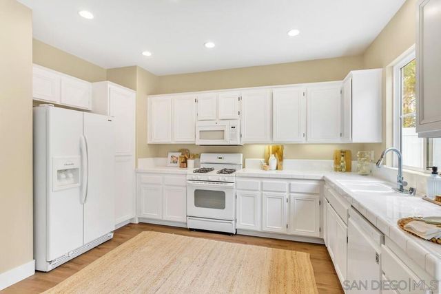 423 Cornwall Glen, Escondido, CA 92027