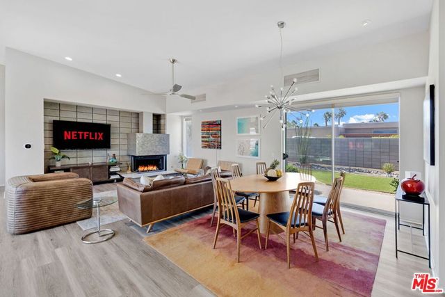 1090 Azure Court, Palm Springs, CA 92262