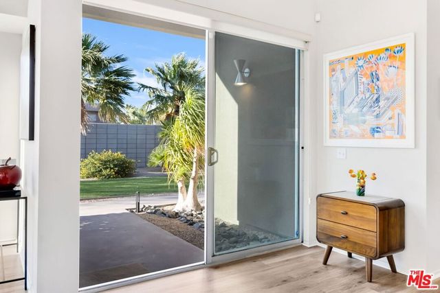 1090 Azure Court, Palm Springs, CA 92262