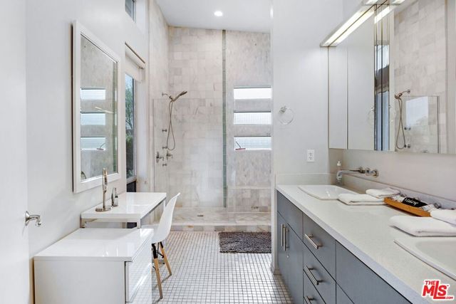 1090 Azure Court, Palm Springs, CA 92262