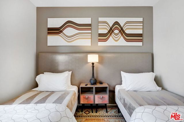 1090 Azure Court, Palm Springs, CA 92262