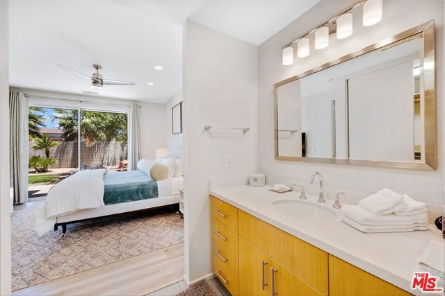 1090 Azure Court, Palm Springs, CA 92262