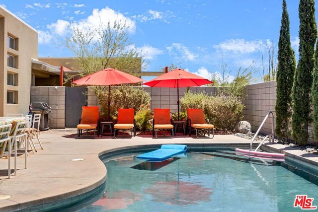 1090 Azure Court, Palm Springs, CA 92262