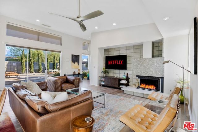 1090 Azure Court, Palm Springs, CA 92262