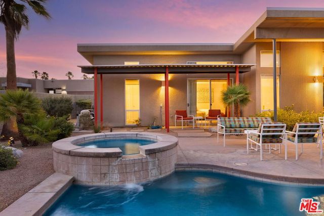 1090 Azure Court, Palm Springs, CA 92262