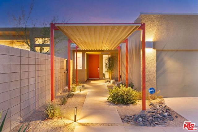 1090 Azure Court, Palm Springs, CA 92262