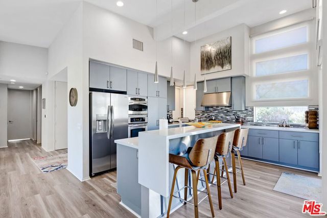 1090 Azure Court, Palm Springs, CA 92262