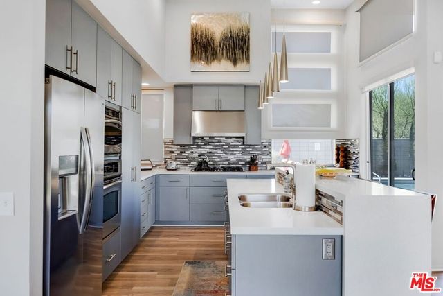 1090 Azure Court, Palm Springs, CA 92262