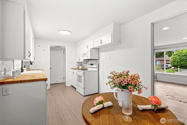 7819 28th Street W, University Place, WA 98466