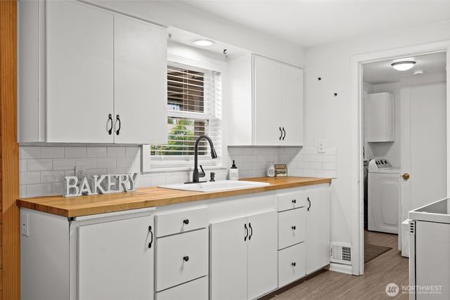 7819 28th Street W, University Place, WA 98466