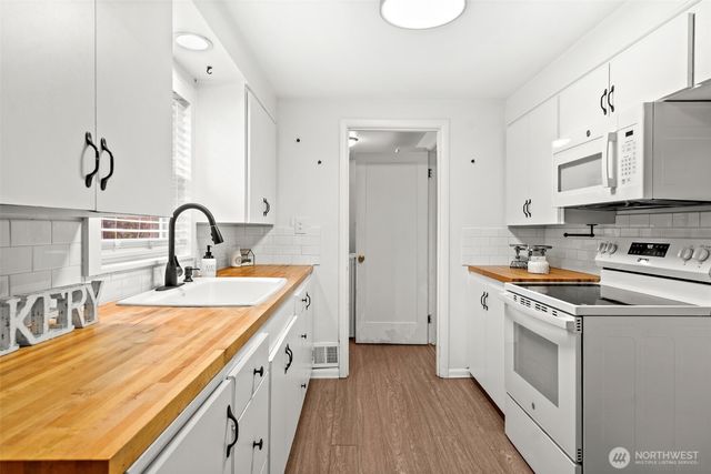 7819 28th Street W, University Place, WA 98466