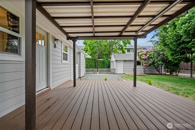 7819 28th Street W, University Place, WA 98466