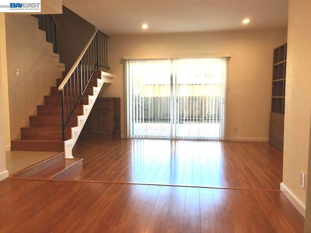 19423 19425 Greenwood Dr, Cupertino, CA 95014