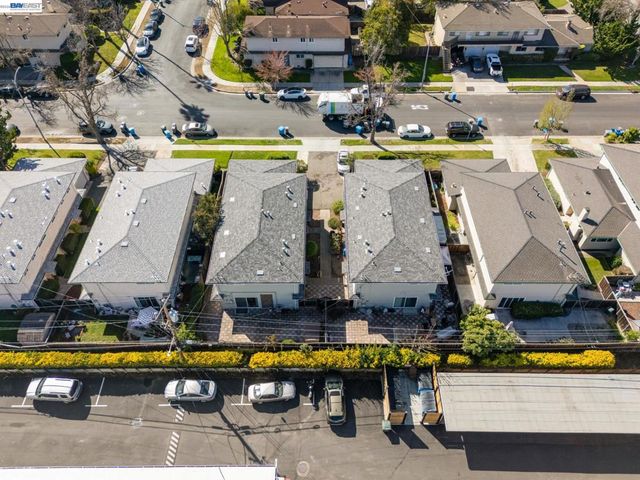 19423 19425 Greenwood Dr, Cupertino, CA 95014