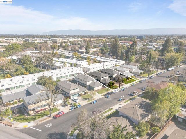 19423 19425 Greenwood Dr, Cupertino, CA 95014