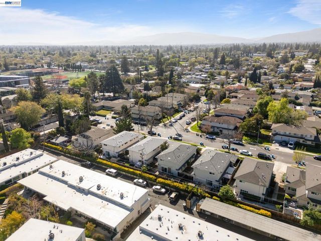 19423 19425 Greenwood Dr, Cupertino, CA 95014