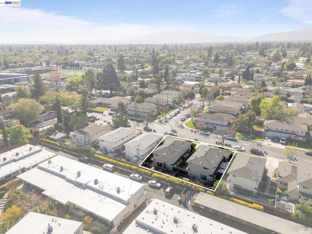 19423 19425 Greenwood Dr, Cupertino, CA 95014