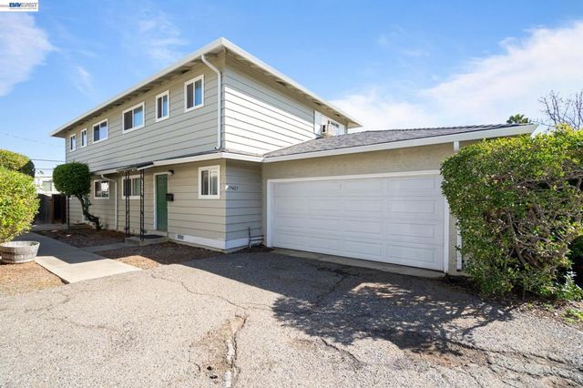 19423 19425 Greenwood Dr, Cupertino, CA 95014