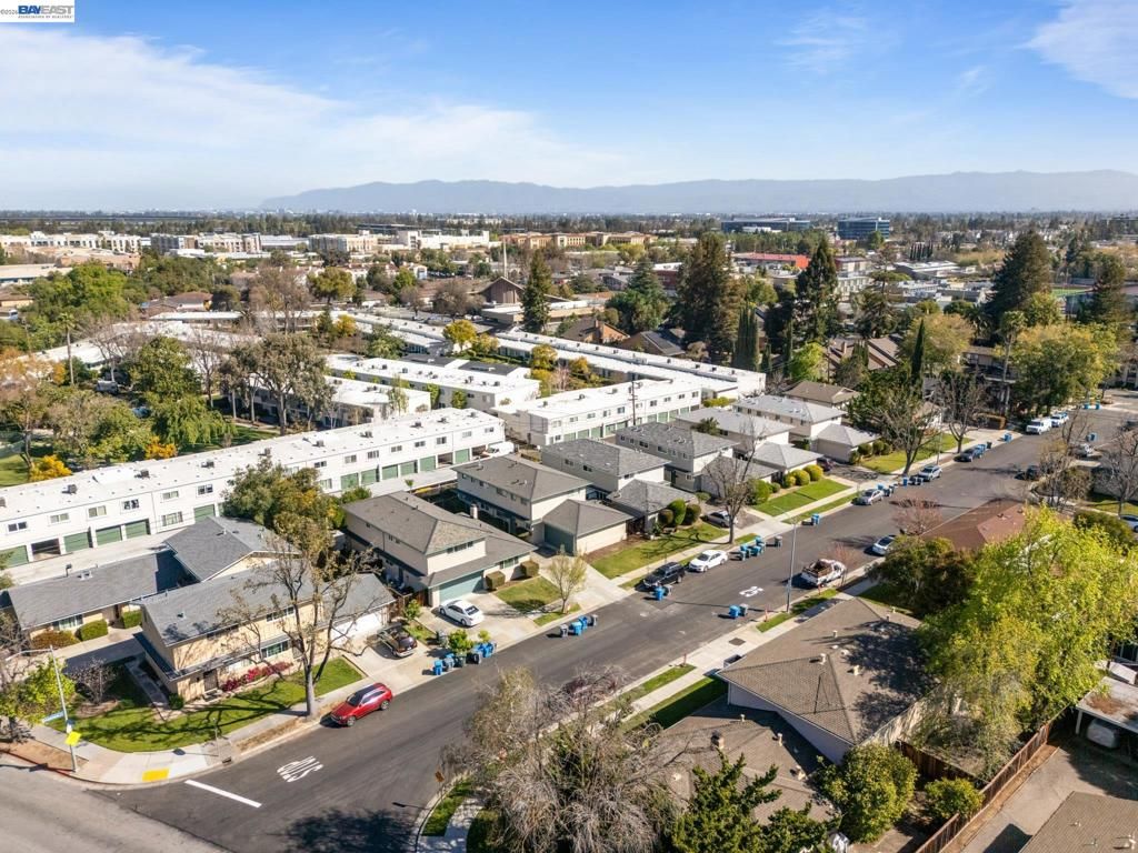 Image 18 of property listing at 19423 19425 Greenwood Dr, Cupertino, CA 95014