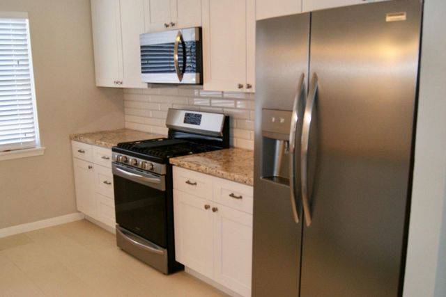 3322 Sycamore Springs Drive, Houston, TX 77339