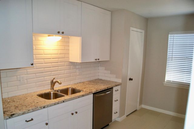 3322 Sycamore Springs Drive, Houston, TX 77339