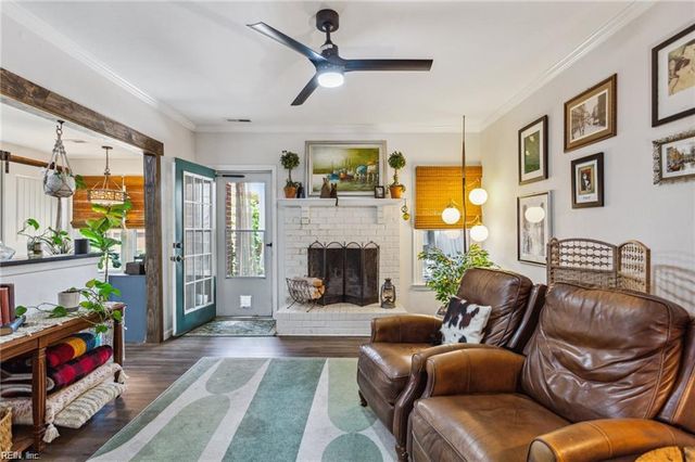 1028 Tottenham LN, Virginia Beach, VA 23454